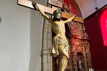  Los pasos de la procesión del Viernes Santo, listos ya en la Basílica de Telde/TA.